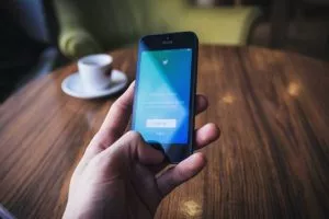 How to Deal With Defamation on Twitter Featured Image