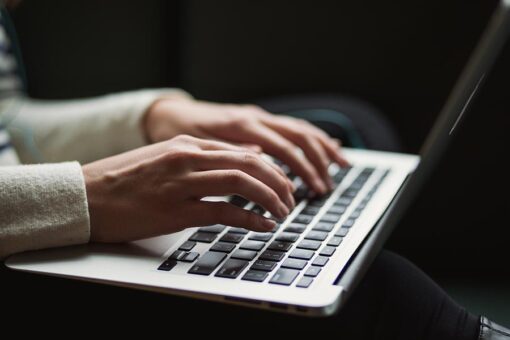 What is a Retainer Fee Agreement & How Does It Work? Featured Image
