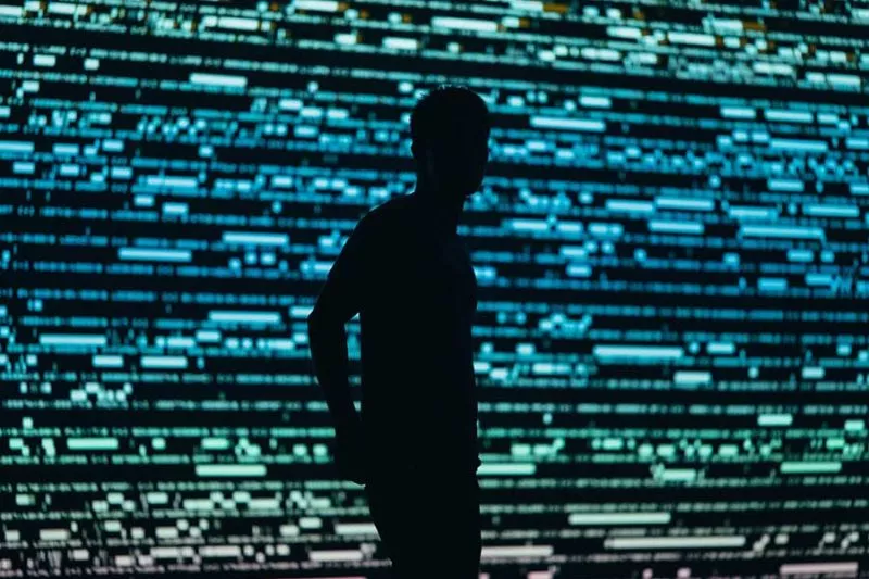 How to Identify Anonymous Online Posters