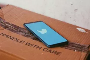 How to Report a Tweet & Twitter Account Featured Image
