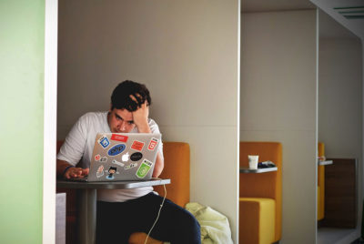 How to Avoid Becoming a Victim of Extortion on the Internet featured image