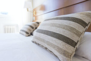 Effective Strategies For Hotels to Cultivate a Positive Online Reputation Featured Image