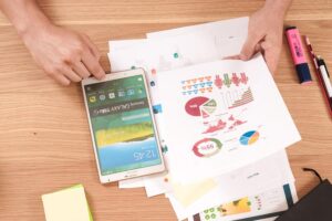 39 Online Reputation Management Statistics to Know In 2024 Featured Image