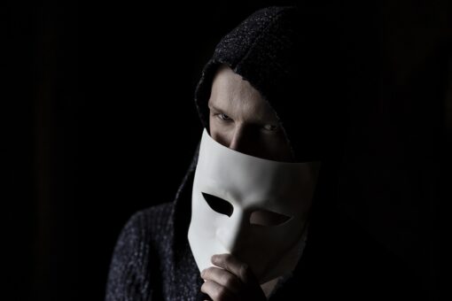 How to Stop & Avoid Grindr Sugar Daddy Scams Featured Image