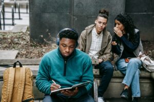 Influencer’s Guide to Handling Snark Communities Featured Image